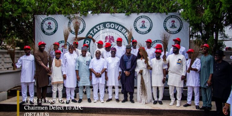 17 Of 18 Local Gov’t Chairmen Defect To APC (DETAILS)