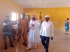 How Oshiomhole Commissioned ₦222 Million Classrooms Where Pupils Still Sit on the Floor